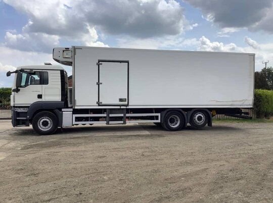 Refrigerated Truck Available for Hire